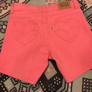 Levi’s Girls Shorts w/cute heart pockets 6X